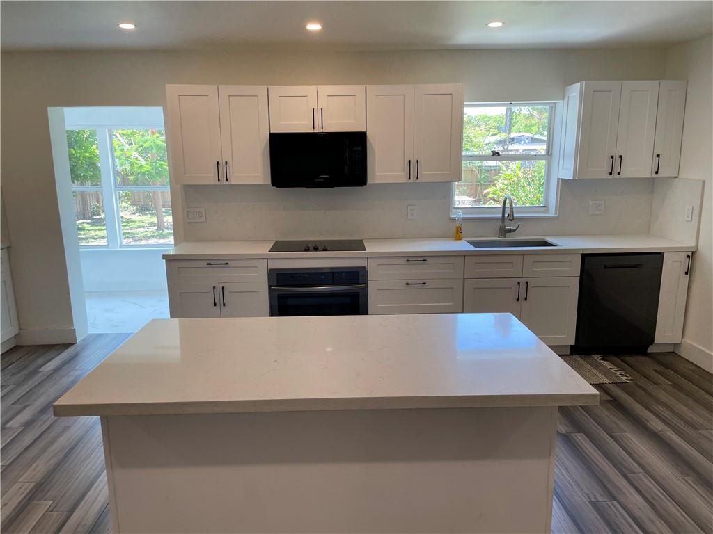 North Hollywood 4-1 B - Residential