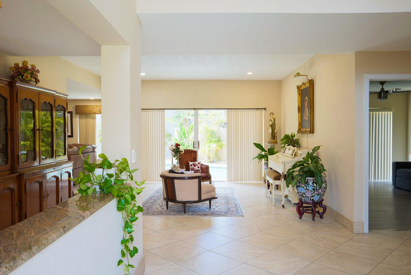 MISSION BAY TR H PH 1 - Residential Lease