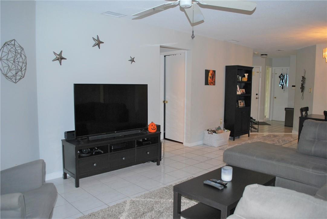 CHATHAM TOWNE AT JACARANDA CONDO - Residential Lease