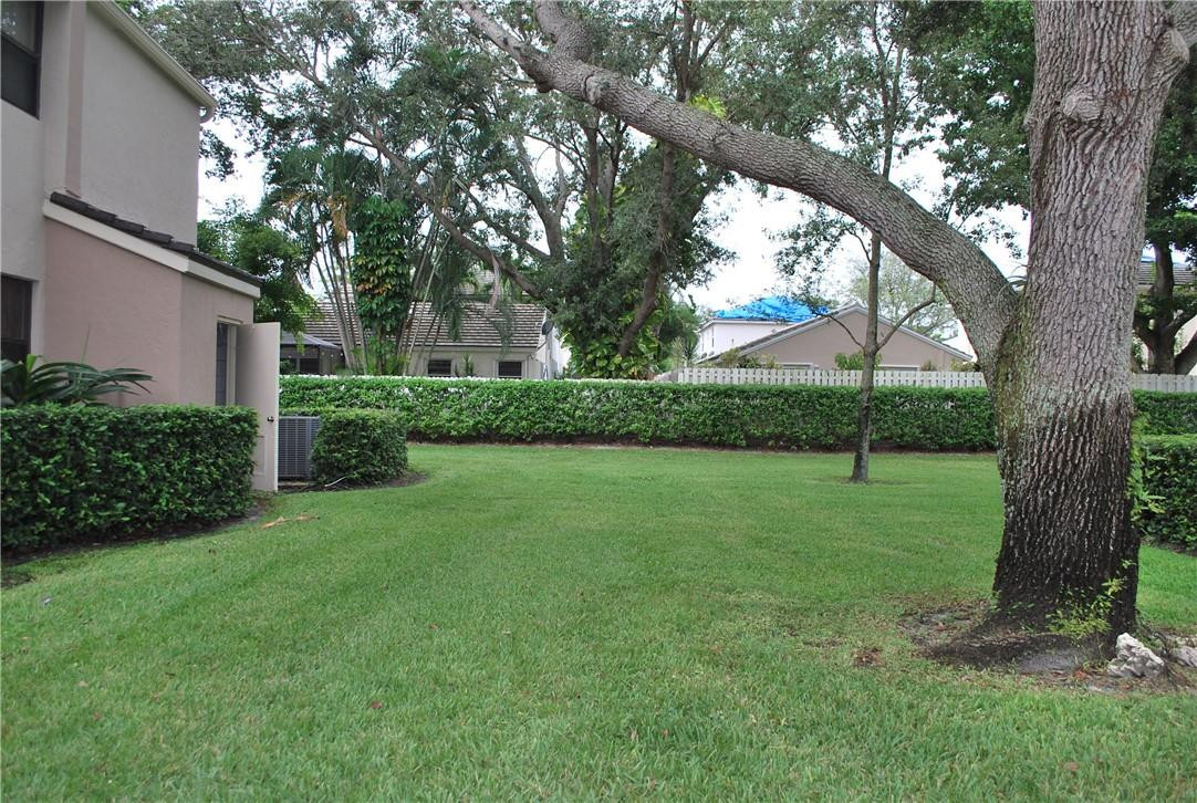 CHATHAM TOWNE AT JACARANDA CONDO - Residential Lease