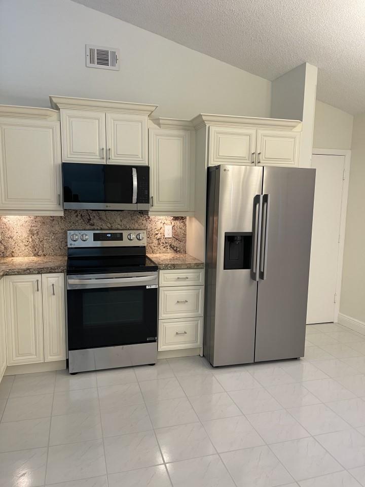 Lake Colony - Residential