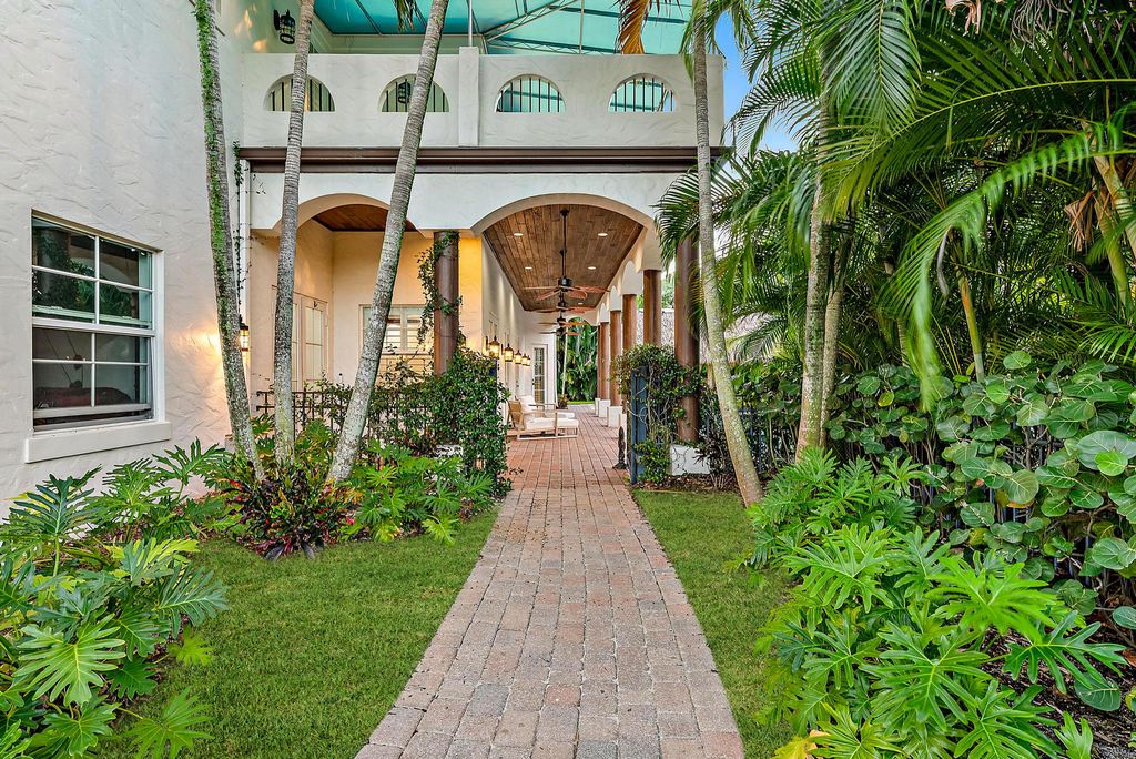 Photo of 10802 SE Arielle Terrace, Tequesta, FL 33469 (MLS # R10926182)