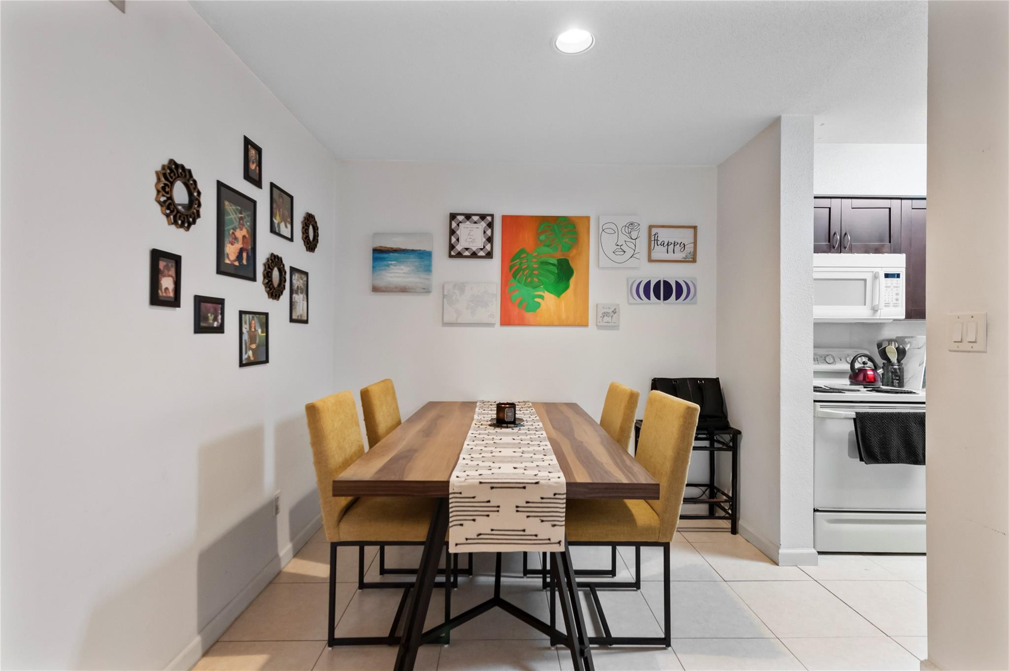 SAVANNAH AT RIVERSIDE CONDO - Residential Lease