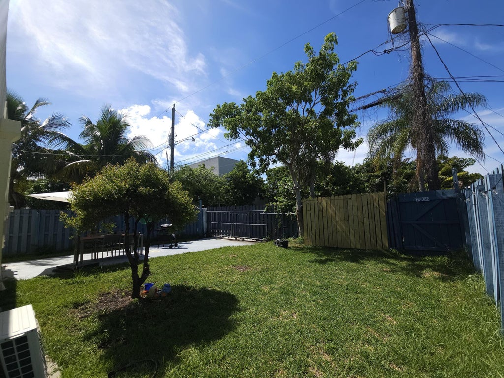 Photo of 1639 Hayes Street, Hollywood, FL 33020 (MLS # B26064036)