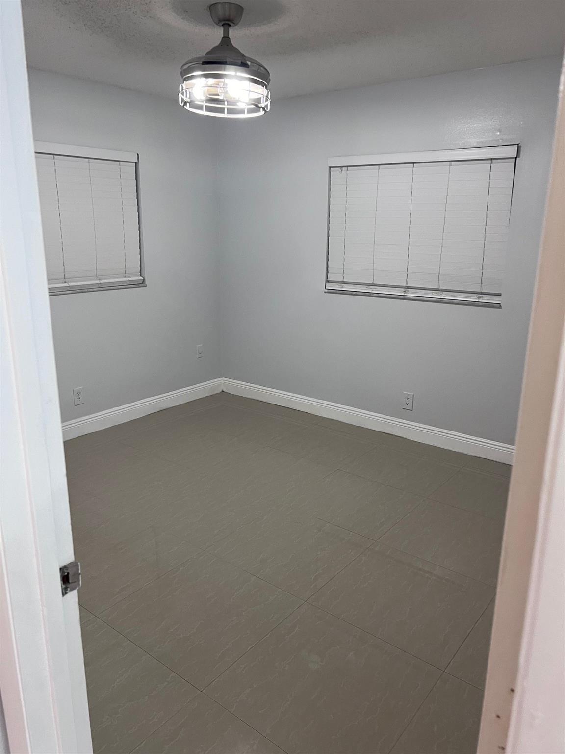 ORIOLE-MARGATE SEC 4 78-2 - Residential Lease