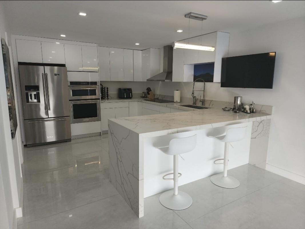 DORAL LAKES - Residential Lease