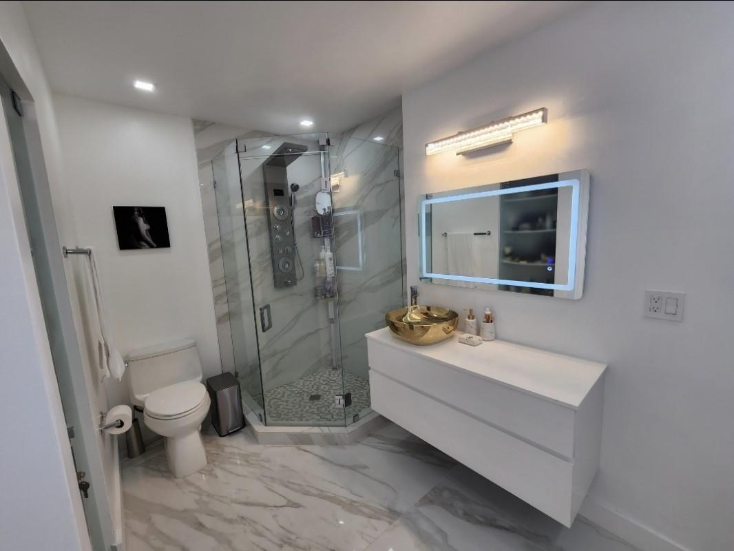 DORAL LAKES - Residential Lease