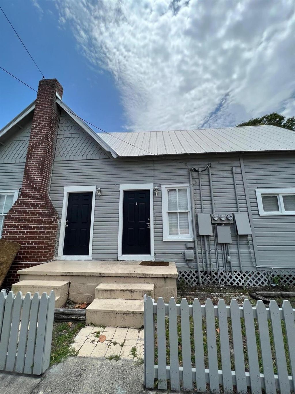 Photo of 301 S 7th S Street #2, Fort Pierce, FL 34950 (MLS # R10909838)