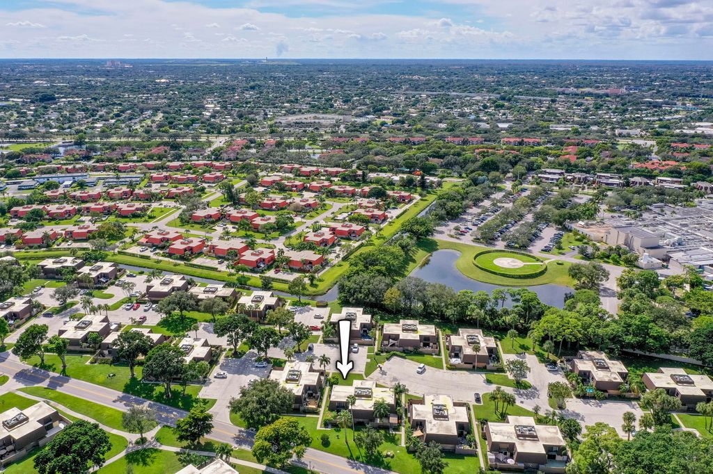 Photo of 1120 11th Court, Palm Beach Gardens, FL 33410 (MLS # B26023527)