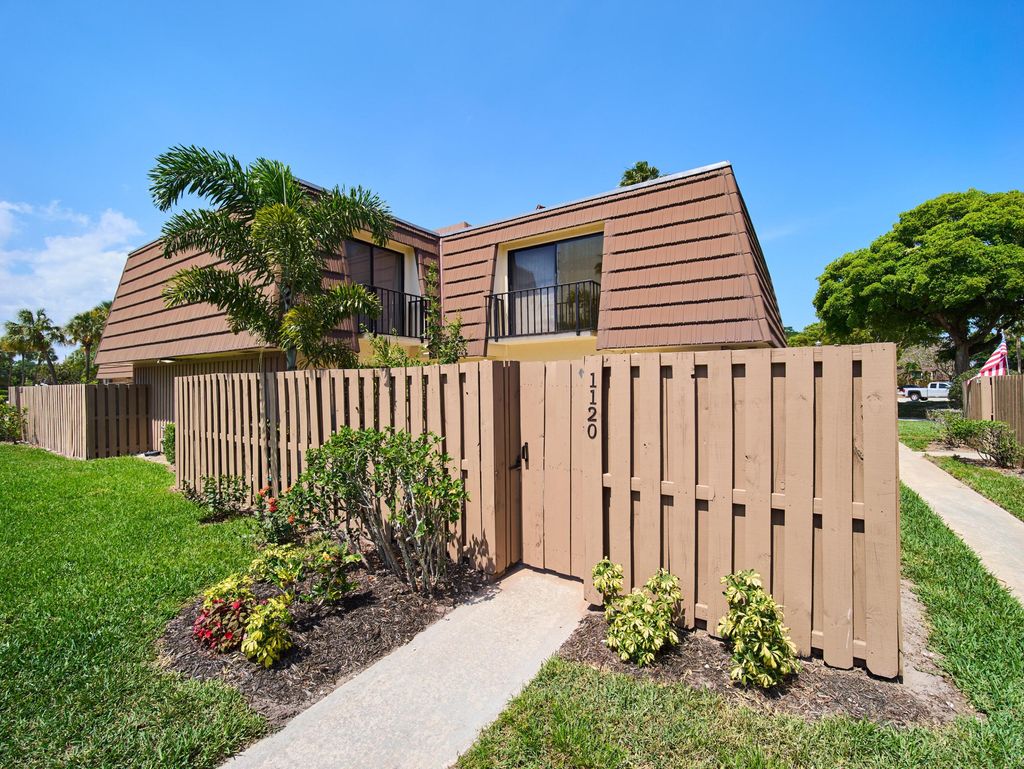 Photo of 1120 11th Court, Palm Beach Gardens, FL 33410 (MLS # B26023527)
