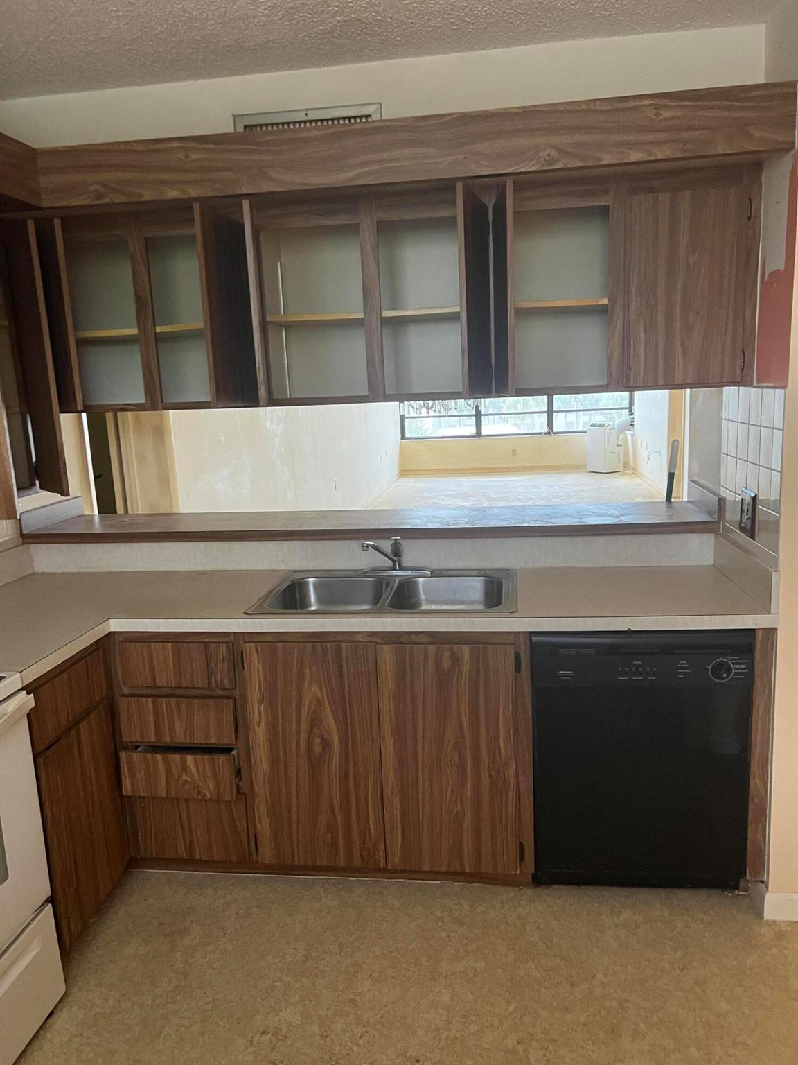 CONDS 1 THRU 14 OF WHITEHALL CONDS OF THE LANDS OF - Residential