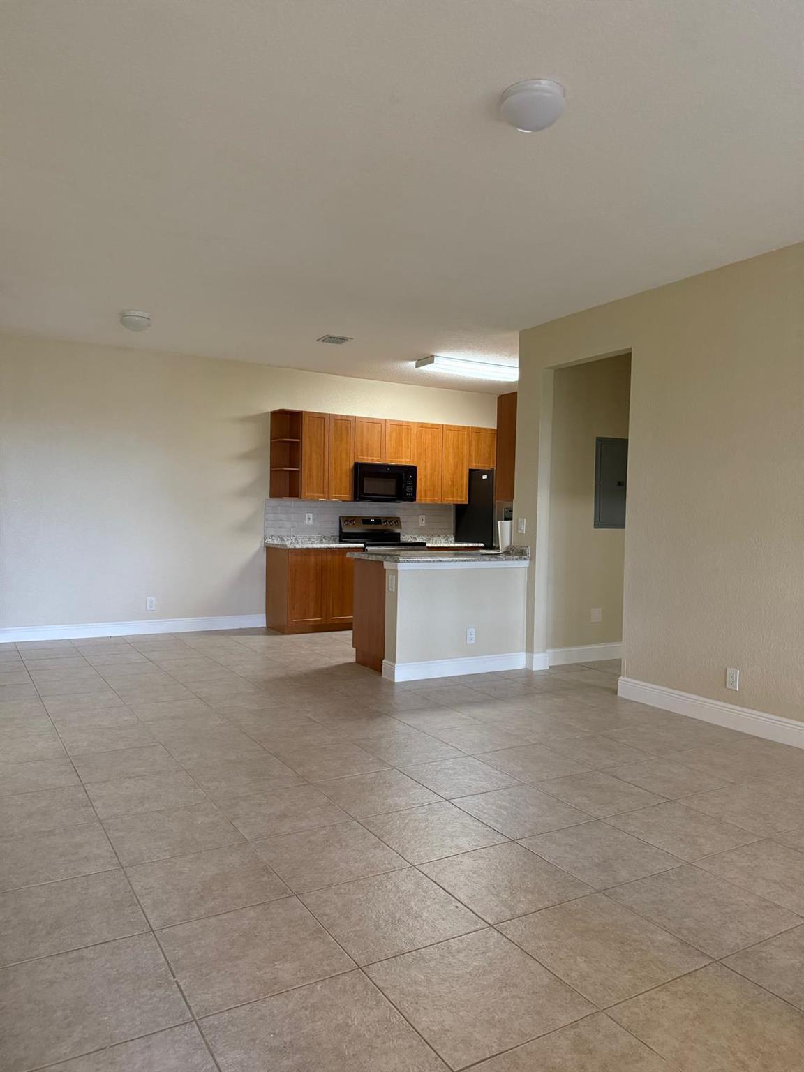ROSEMONT CONDO - Residential Lease