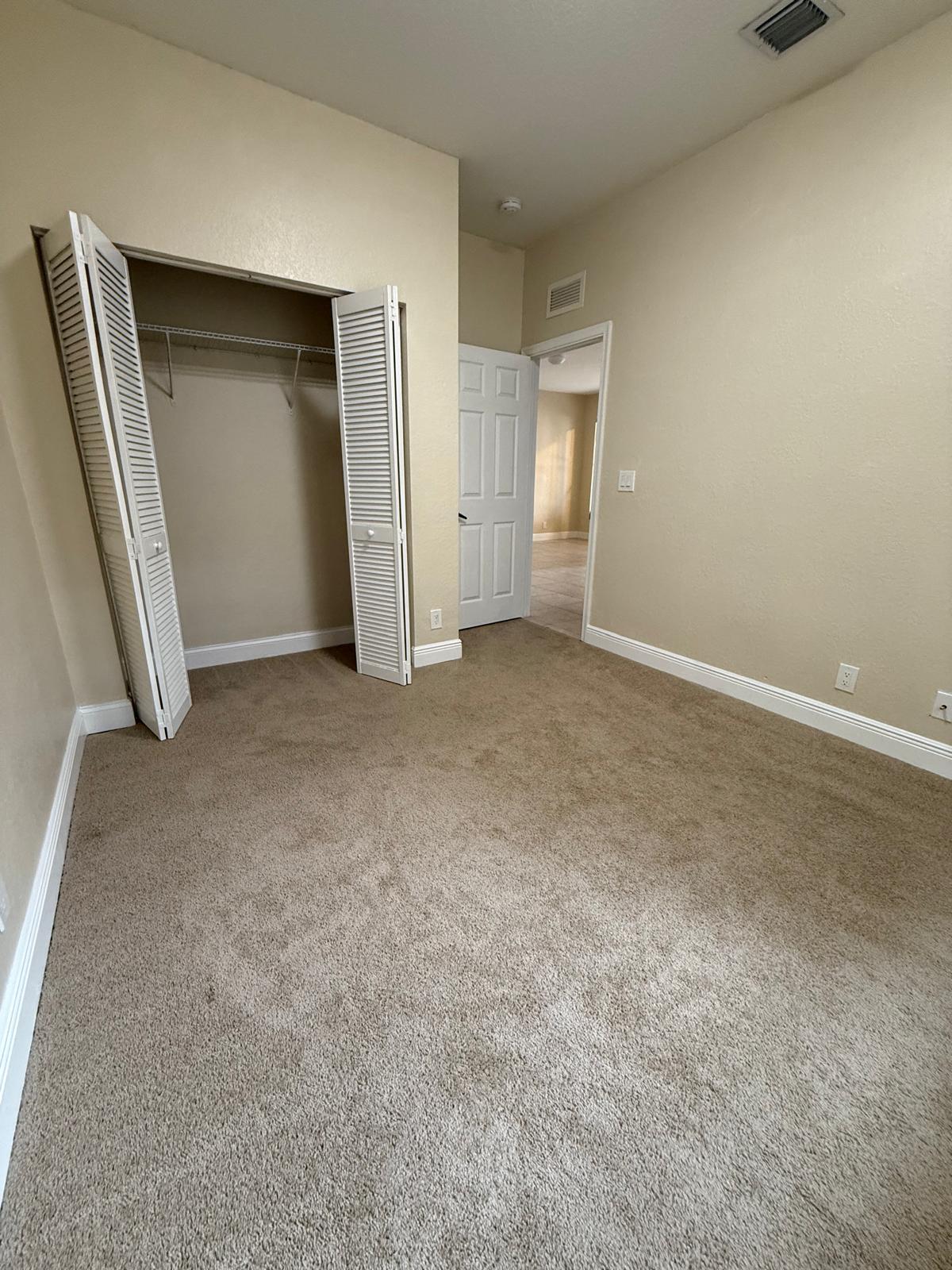 ROSEMONT CONDO - Residential Lease