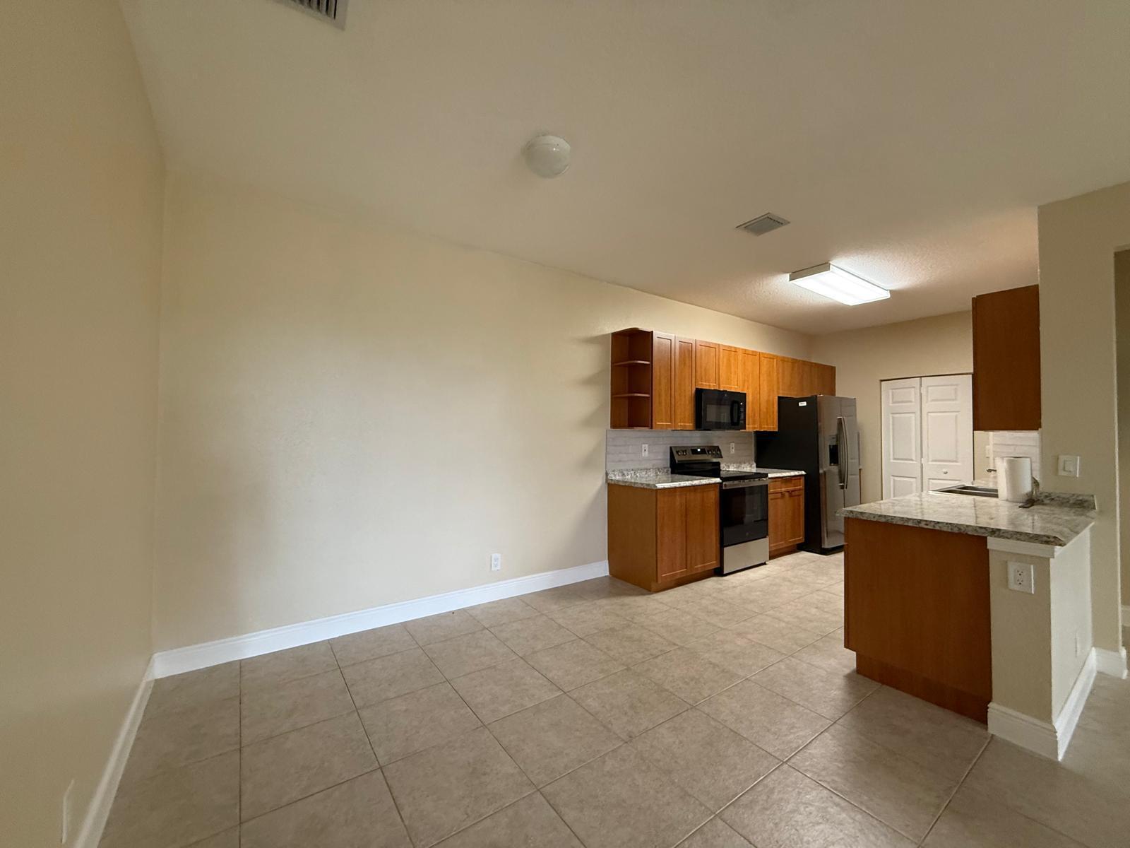 ROSEMONT CONDO - Residential Lease