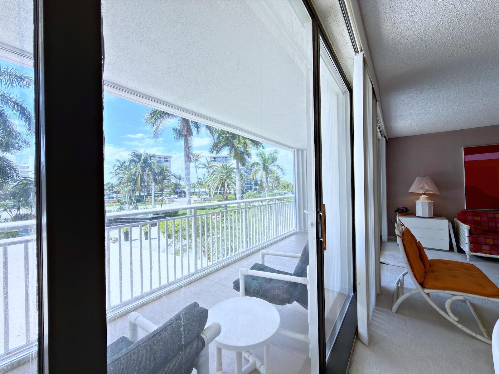 BARCLAY CONDO - Residential Lease