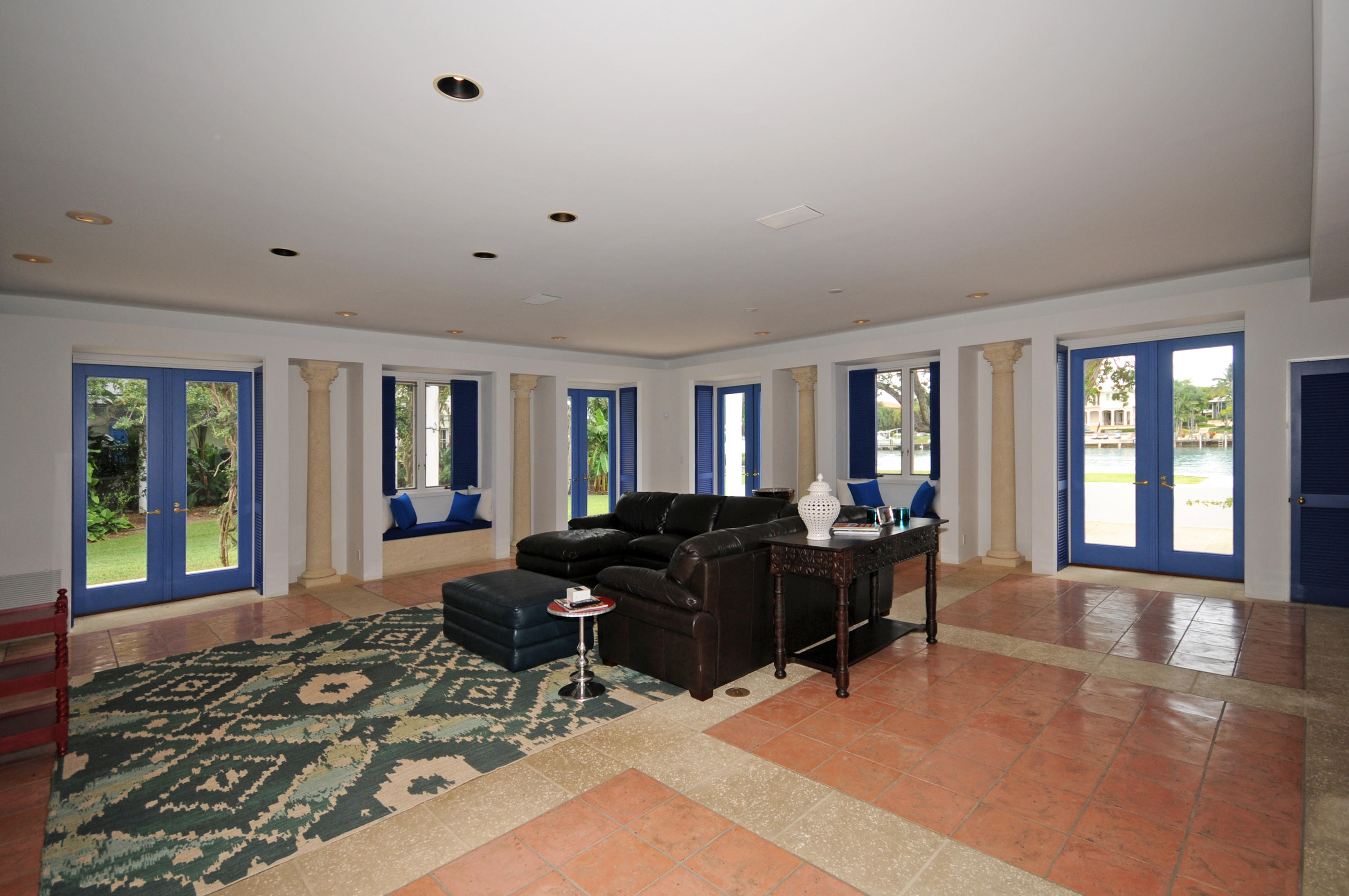 KINNEY & GATES - Residential