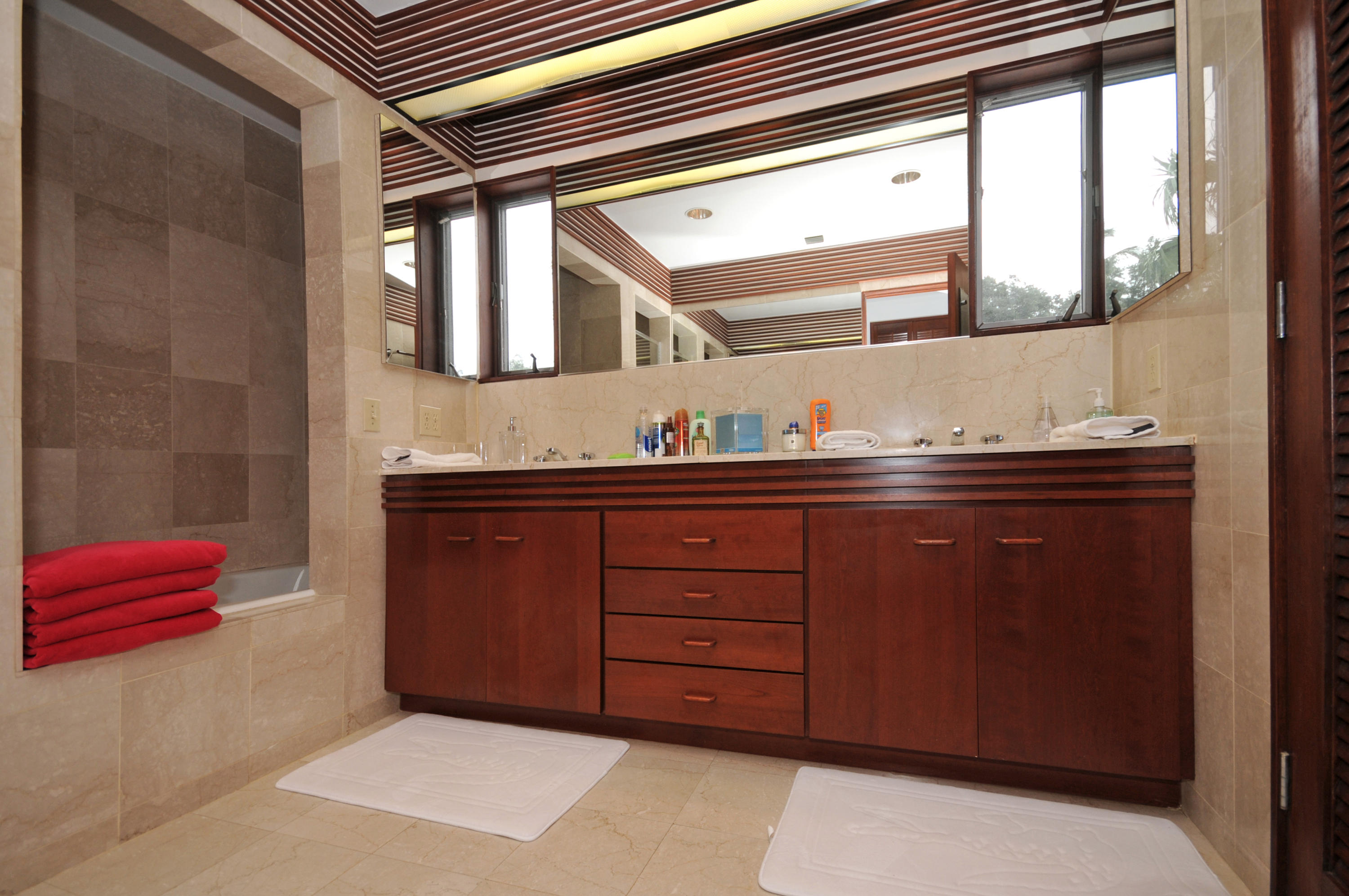 KINNEY & GATES - Residential