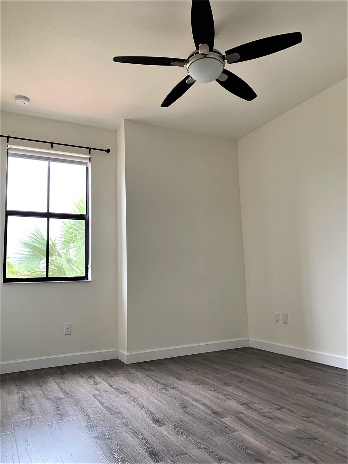 Simonton Court 176-49 B - Residential Lease