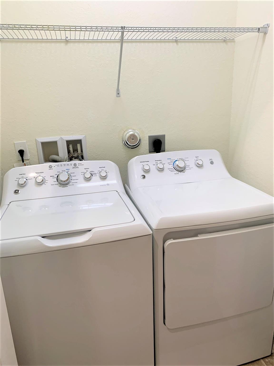 Simonton Court 176-49 B - Residential Lease
