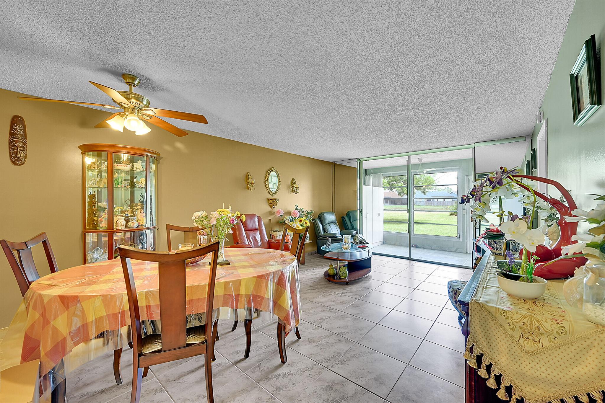 SUNRISE LAKES 126 CONDO - Residential
