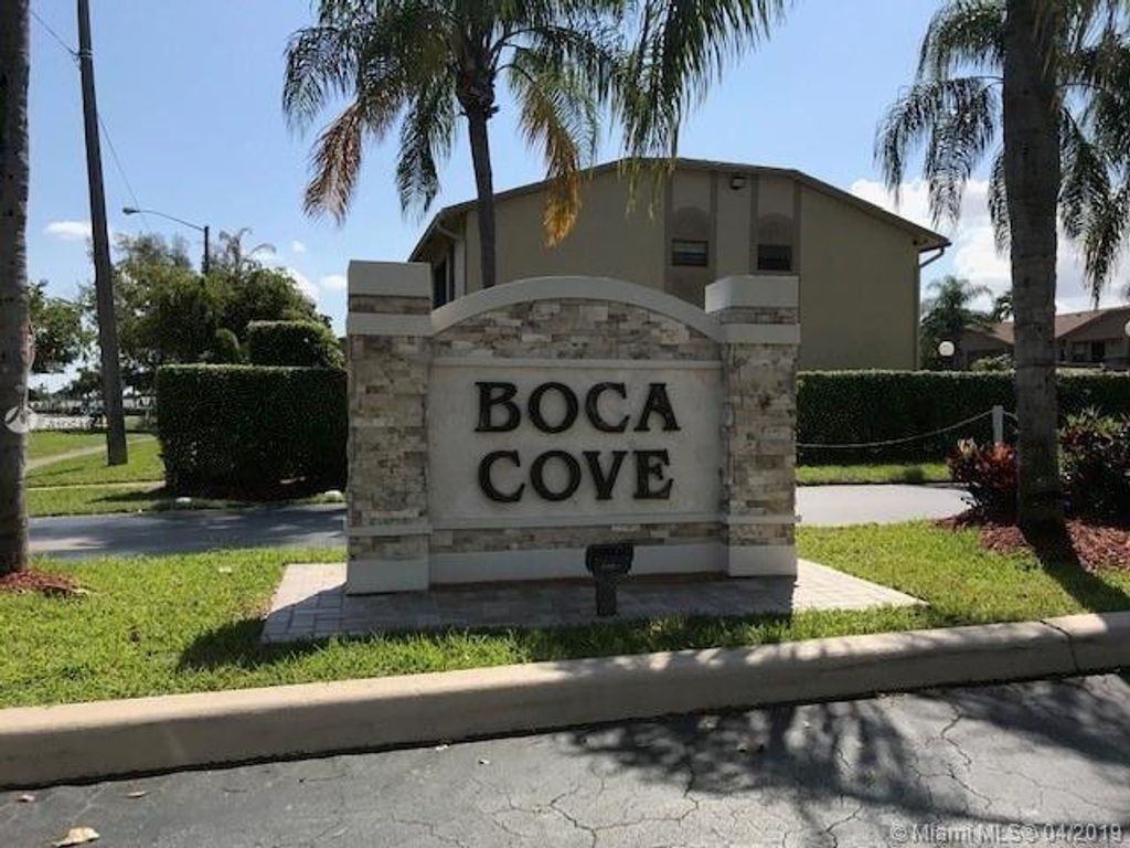 Photo of 9466 Boca Cove Circle #315, Boca Raton, FL 33428 (MLS # F10398477)