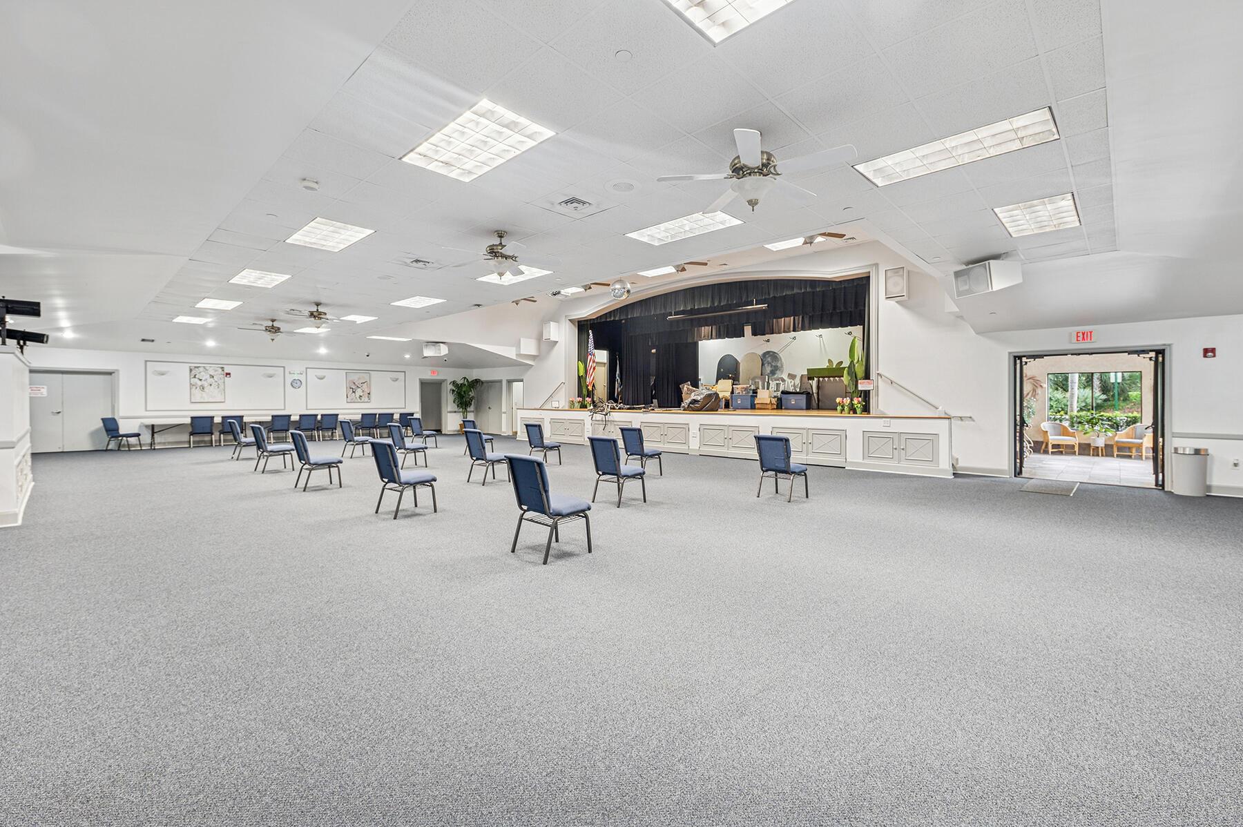 ISLAND OF RIVER BRIDGE - Residential