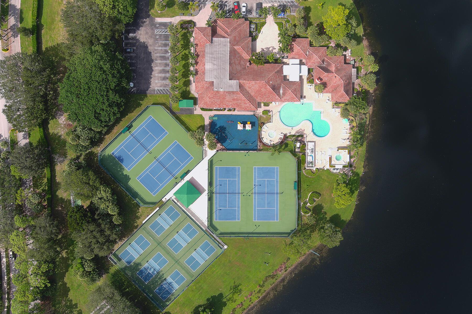 ISLAND OF RIVER BRIDGE - Residential