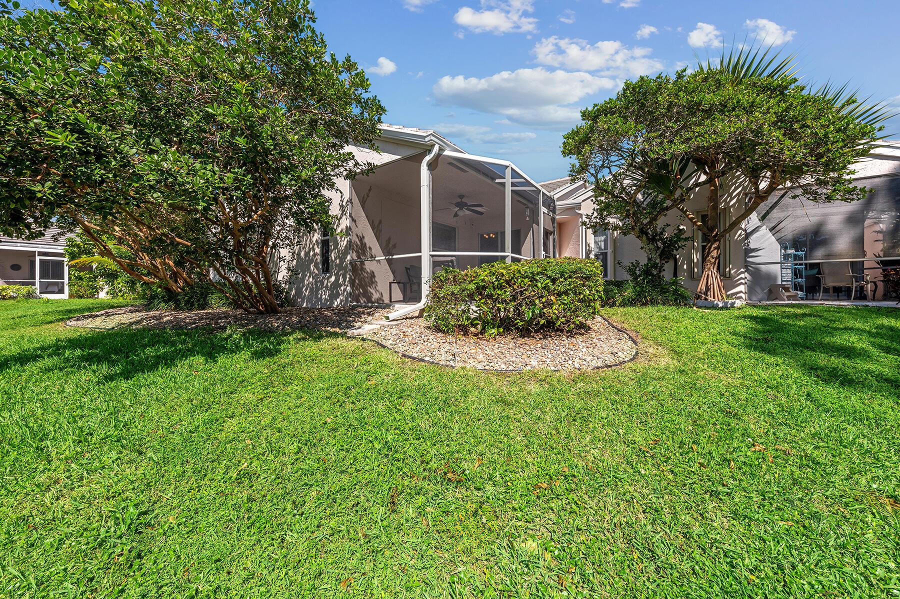 ISLAND OF RIVER BRIDGE - Residential