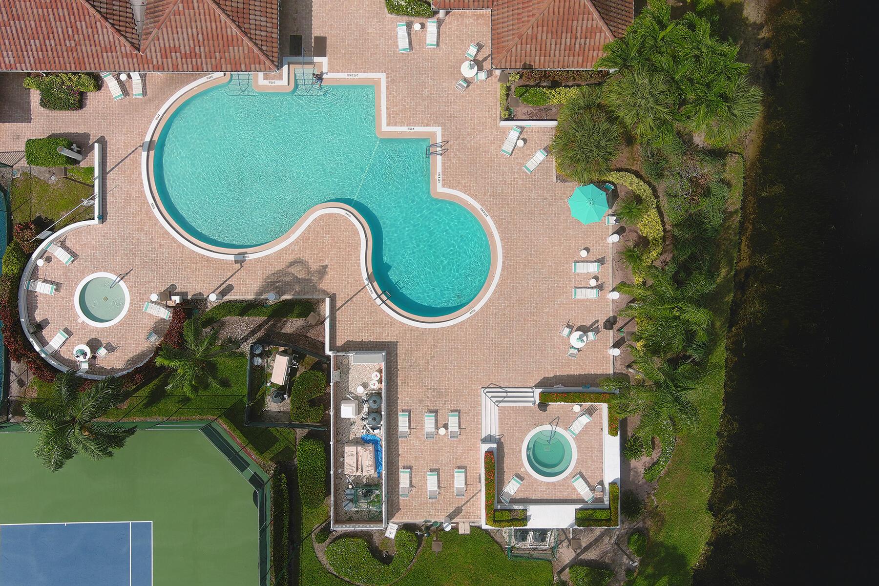 ISLAND OF RIVER BRIDGE - Residential