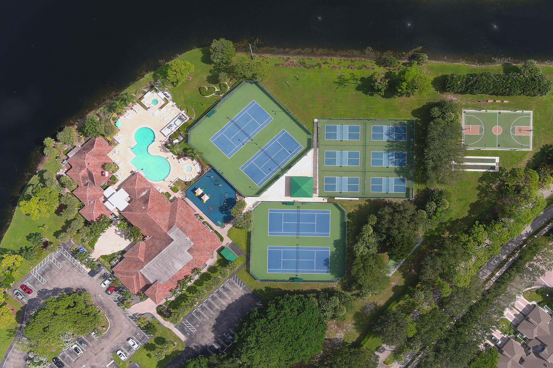 ISLAND OF RIVER BRIDGE - Residential