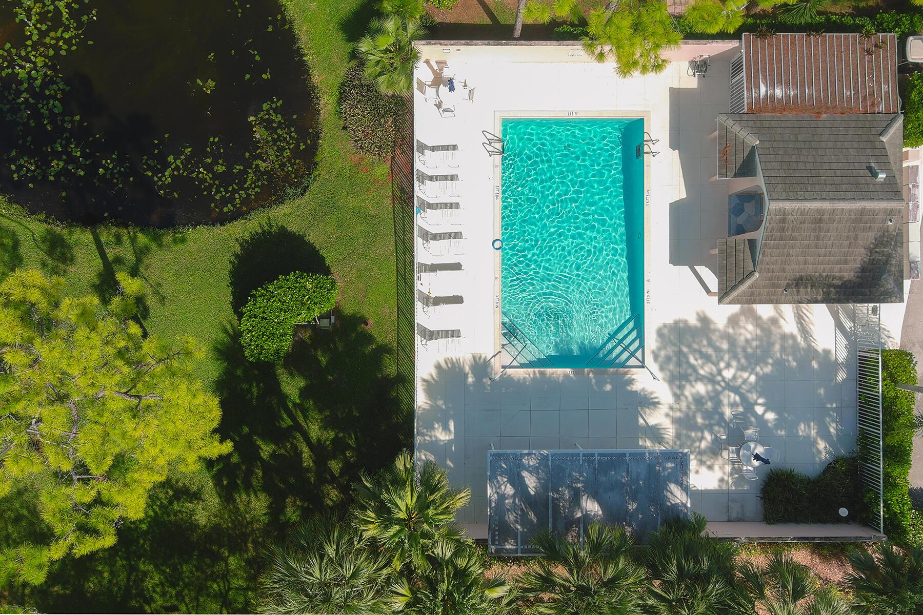 ISLAND OF RIVER BRIDGE - Residential