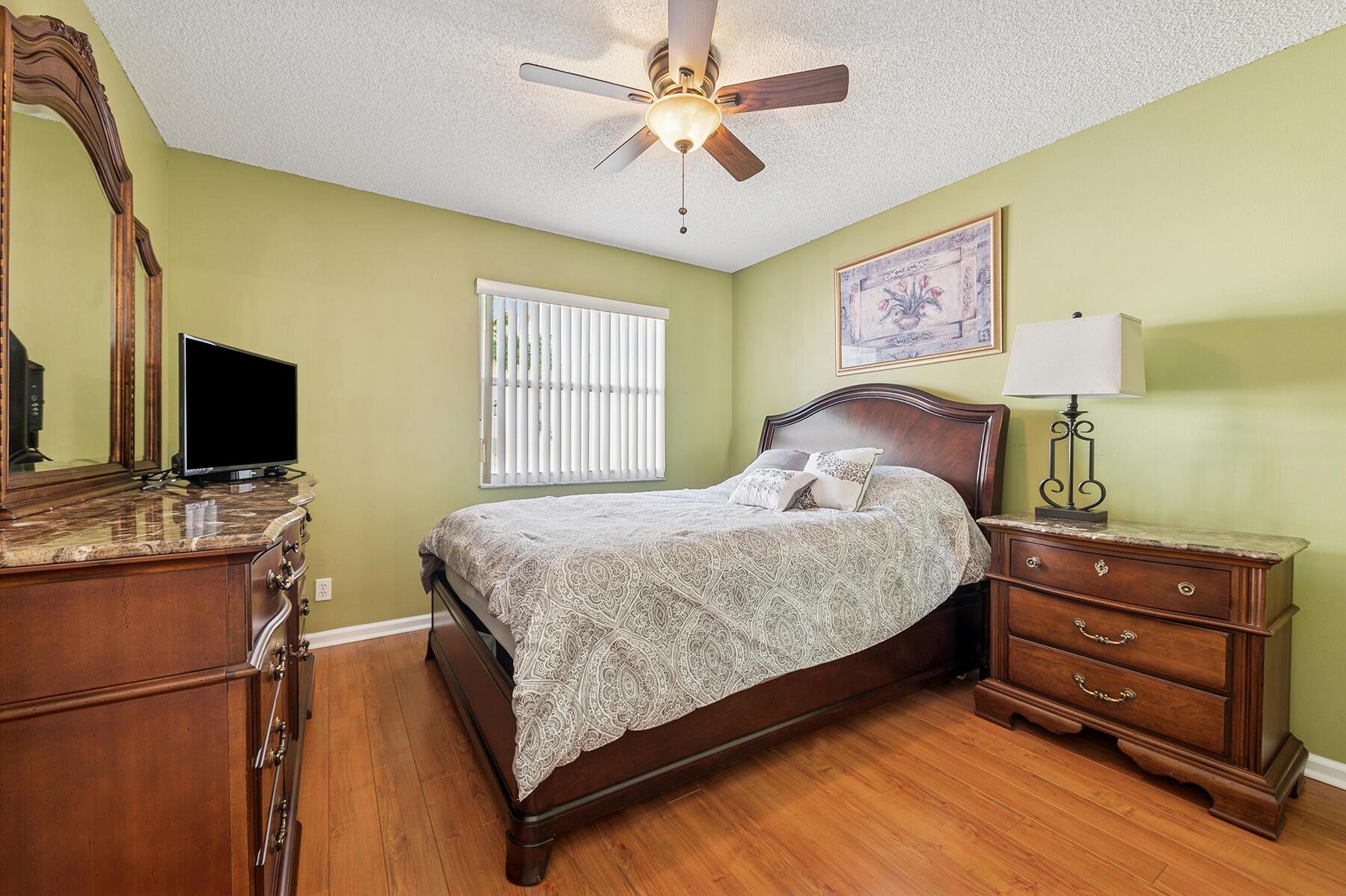 ISLAND OF RIVER BRIDGE - Residential