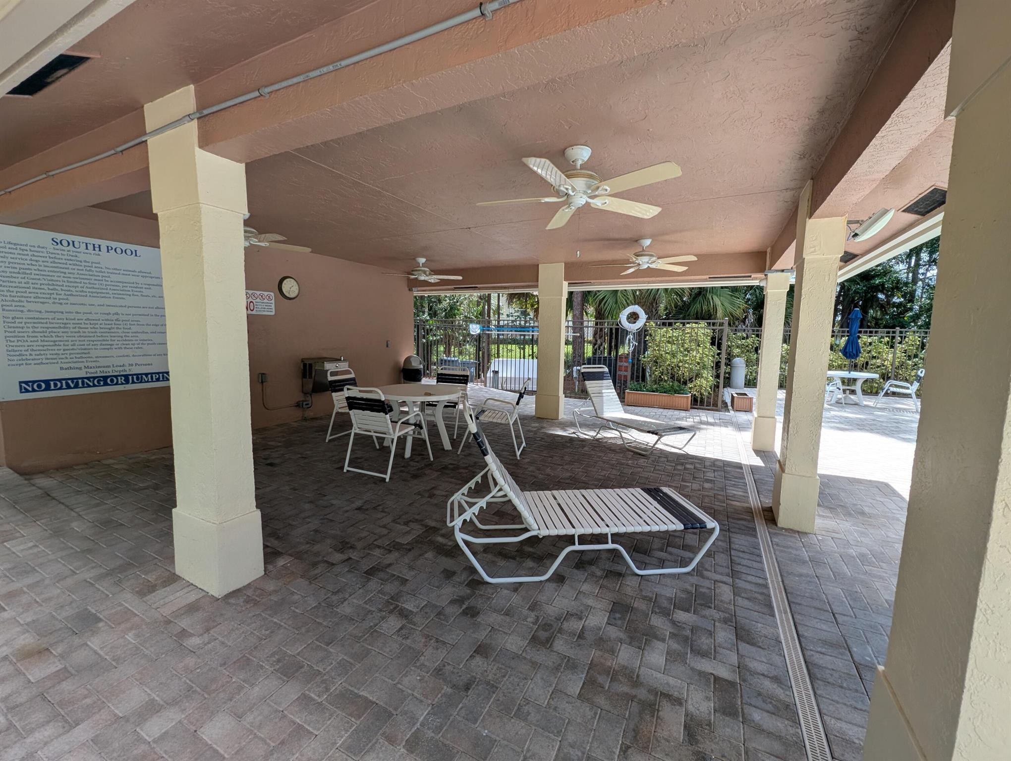 ISLAND OF RIVER BRIDGE - Residential