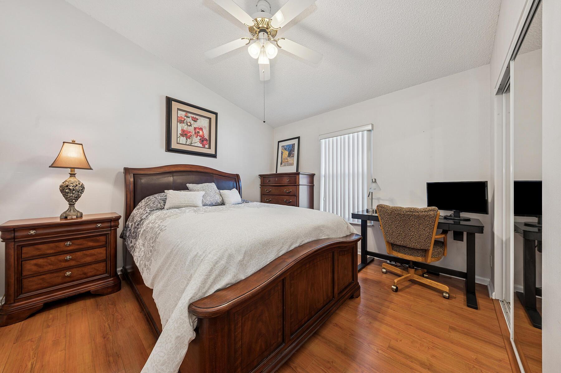 ISLAND OF RIVER BRIDGE - Residential