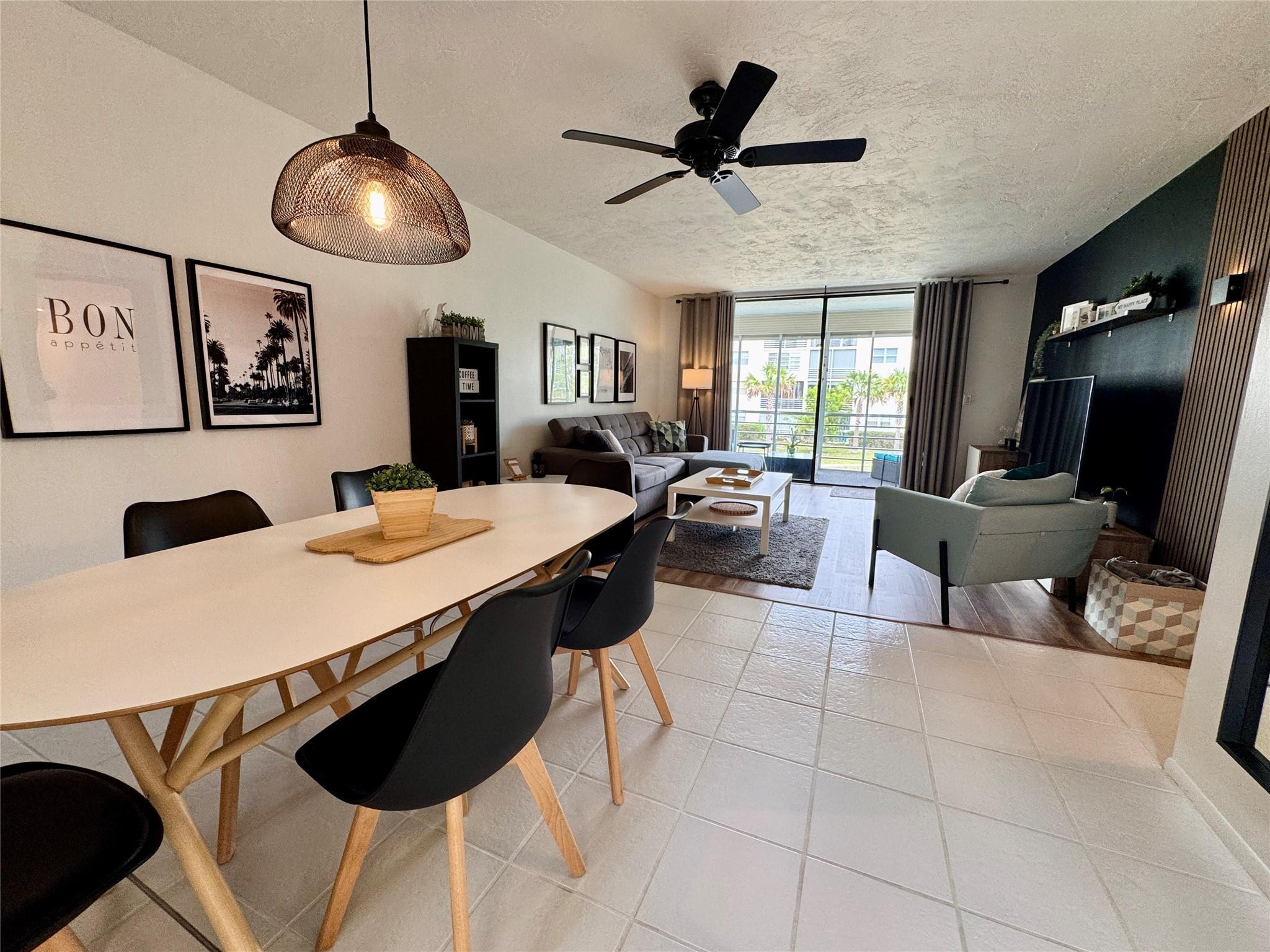 2811 Somerset Drive 206