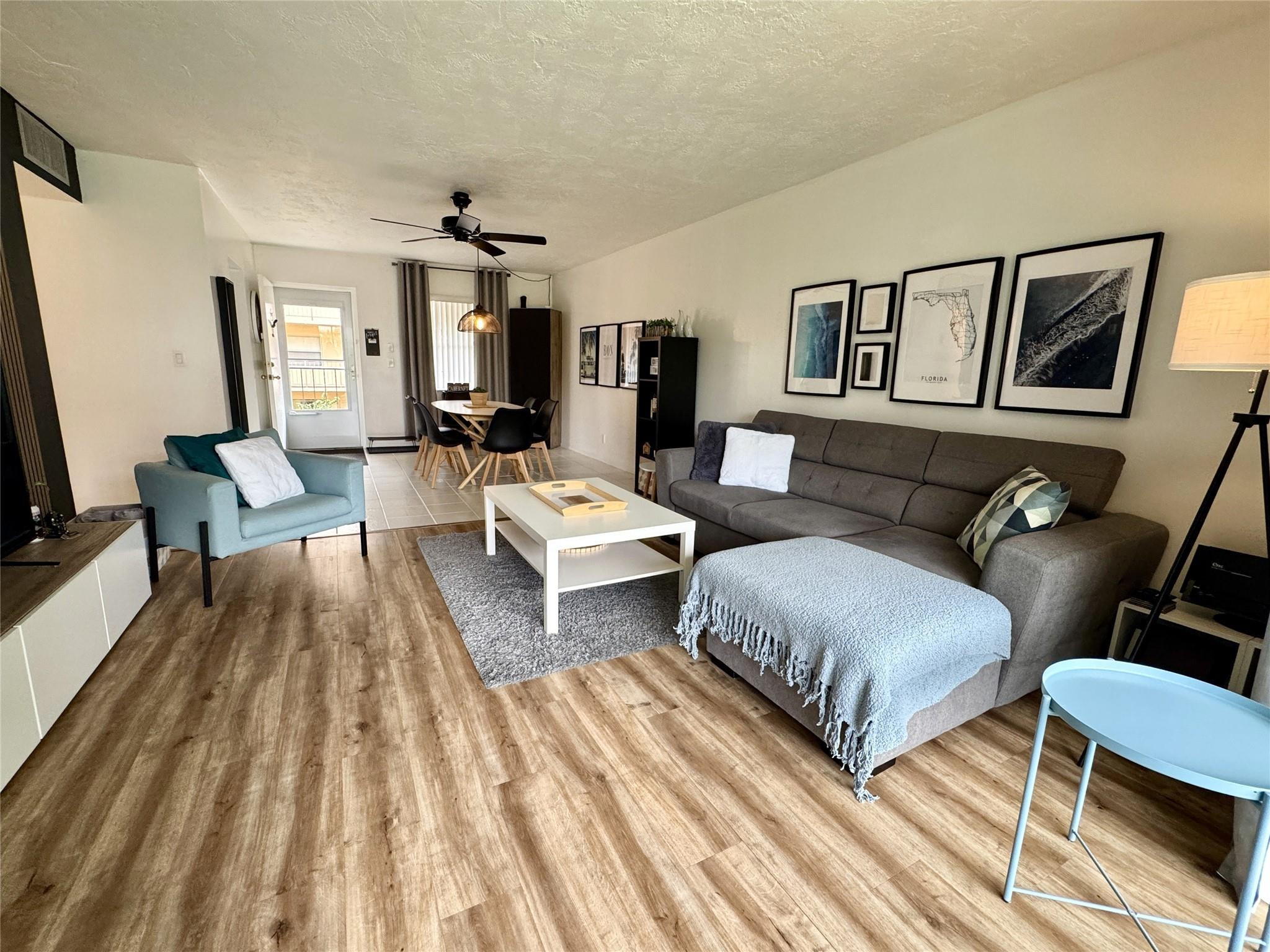 2811 Somerset Drive 206