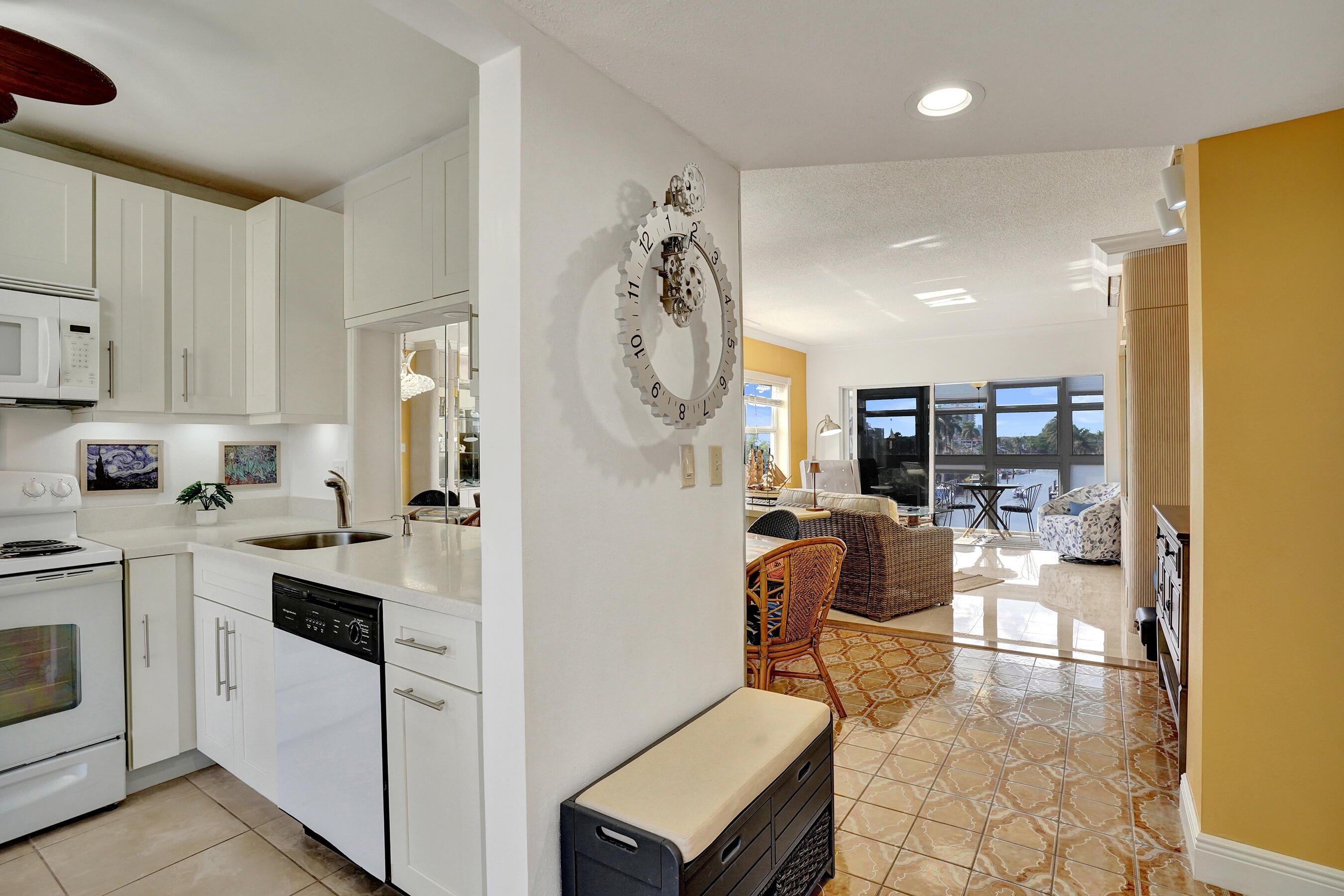 LEISURE GARDENS CONDO - Residential