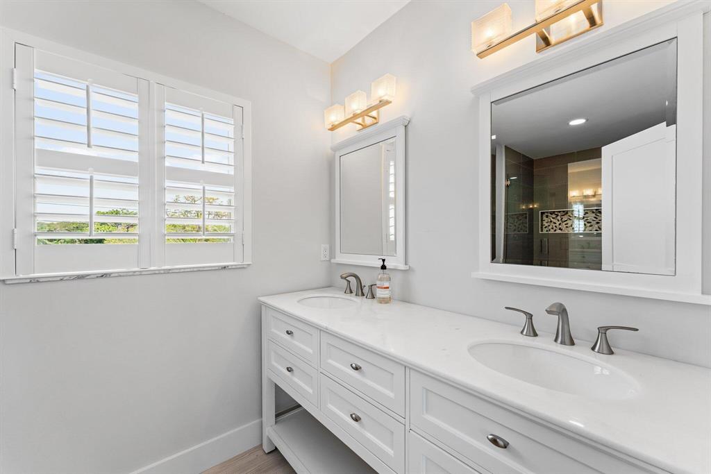 NORTH PALM BEACH VILLAGE - Residential