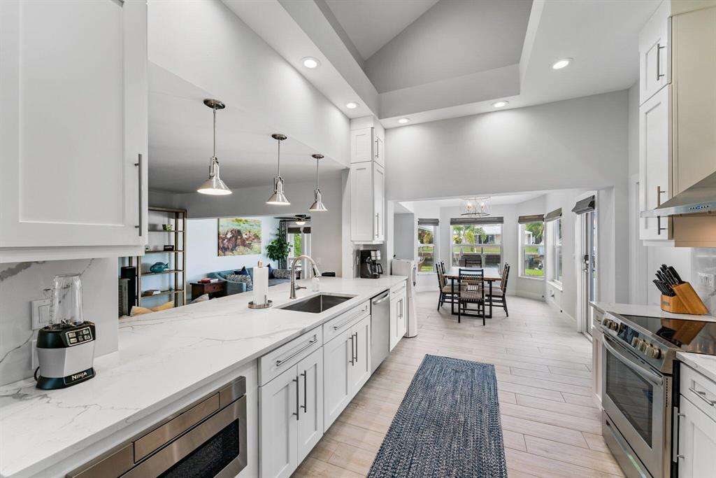 NORTH PALM BEACH VILLAGE - Residential