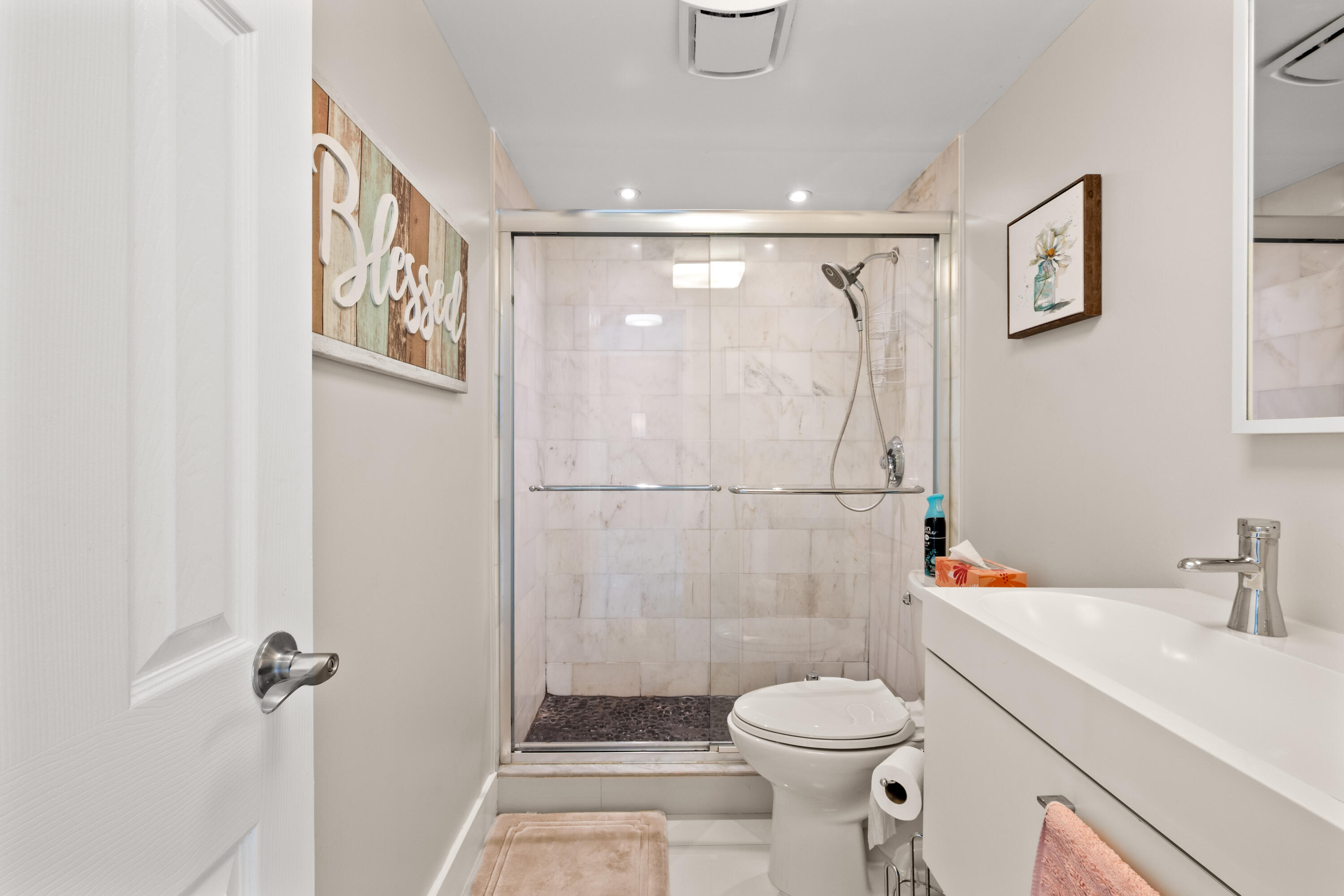 YACHT CLUB CONDO (THE) - Residential