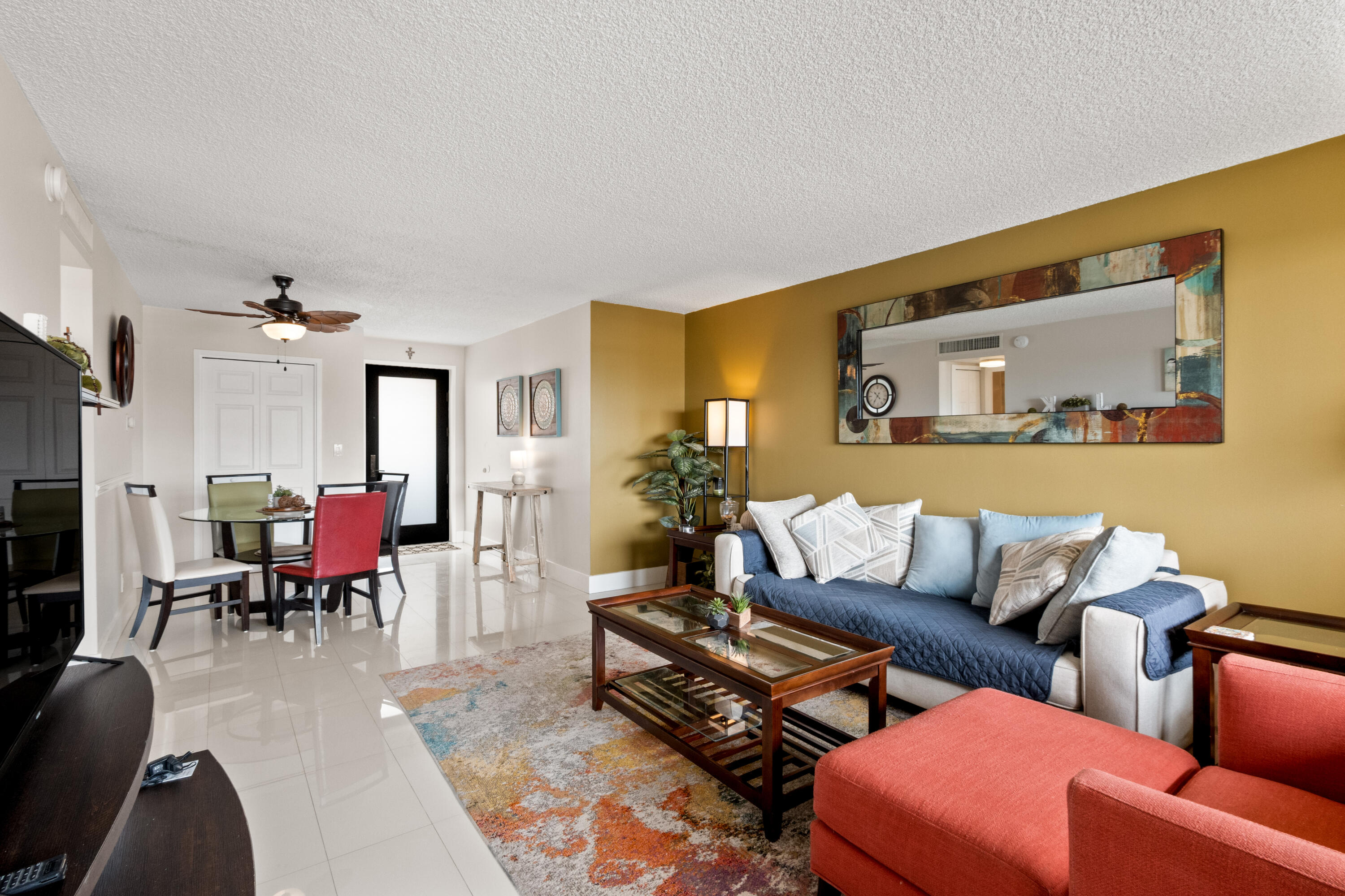 YACHT CLUB CONDO (THE) - Residential