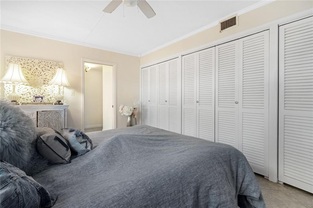 Island House East - Residential