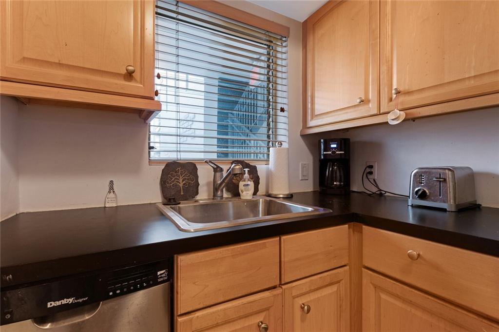 Island House East - Residential