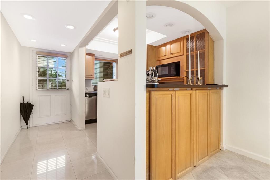 Island House East - Residential