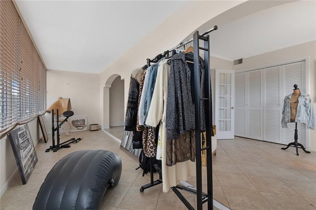 Island House East - Residential