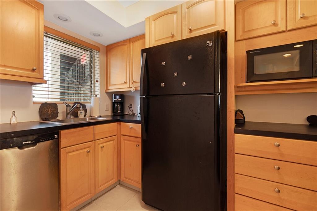 Island House East - Residential