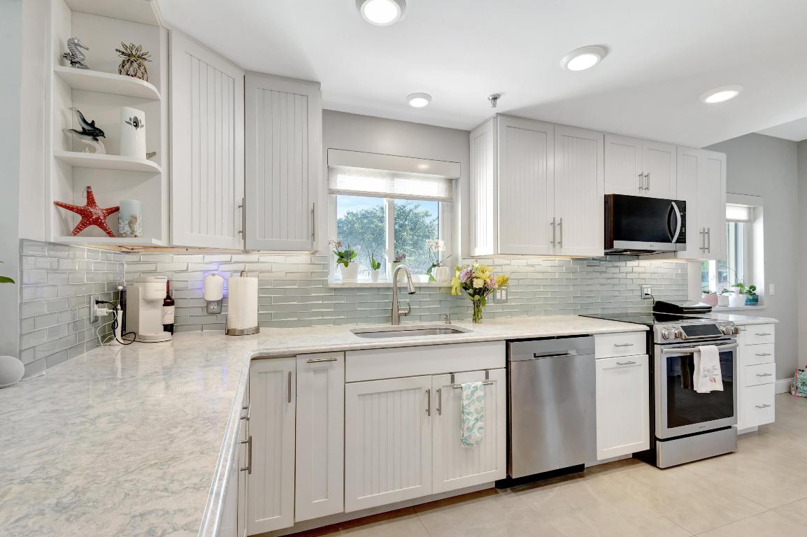 11370 Twelve Oaks Way 218