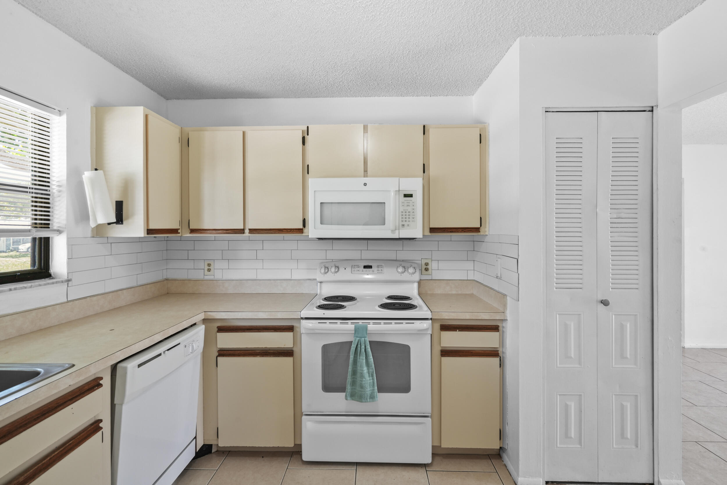 PORT ST LUCIE SECTION 27 - Residential