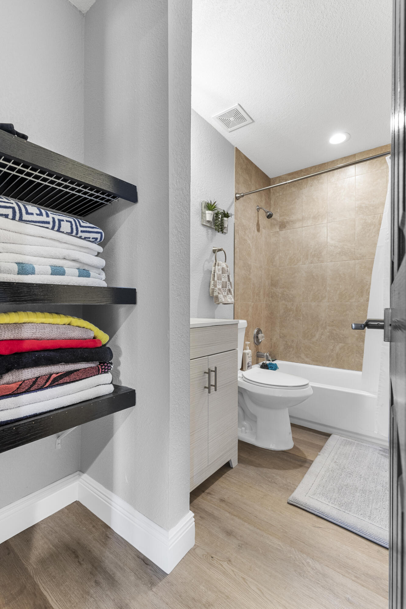 COUNTRYWOOD 2 - Residential