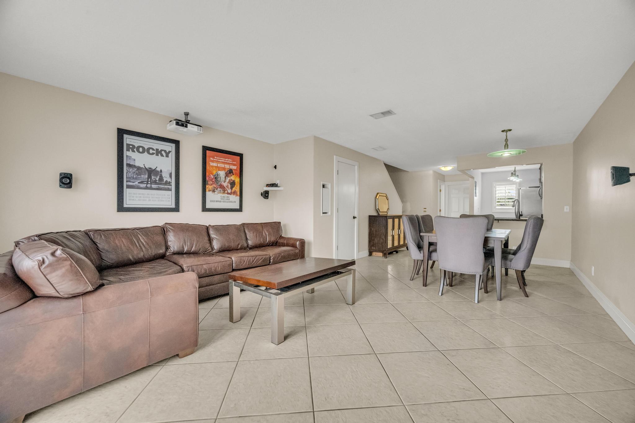 ISLAND VILLAGE PHASE II - Residential